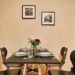 Evi Apartments Via We Rent Apartment *