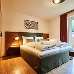 Evi Apartments Via We Rent